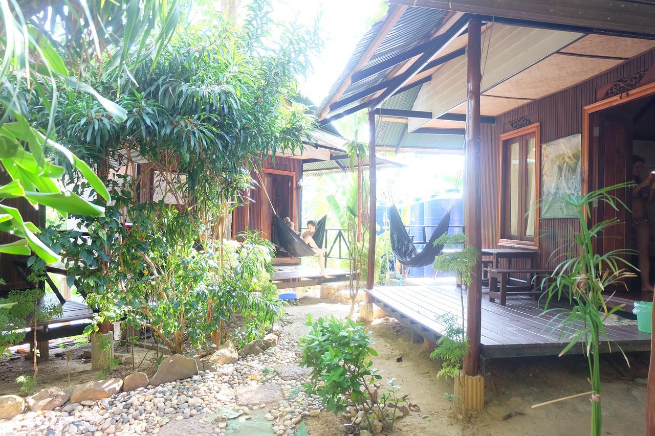Tropical Garden Bungalow Phi Phi Don Exterior foto