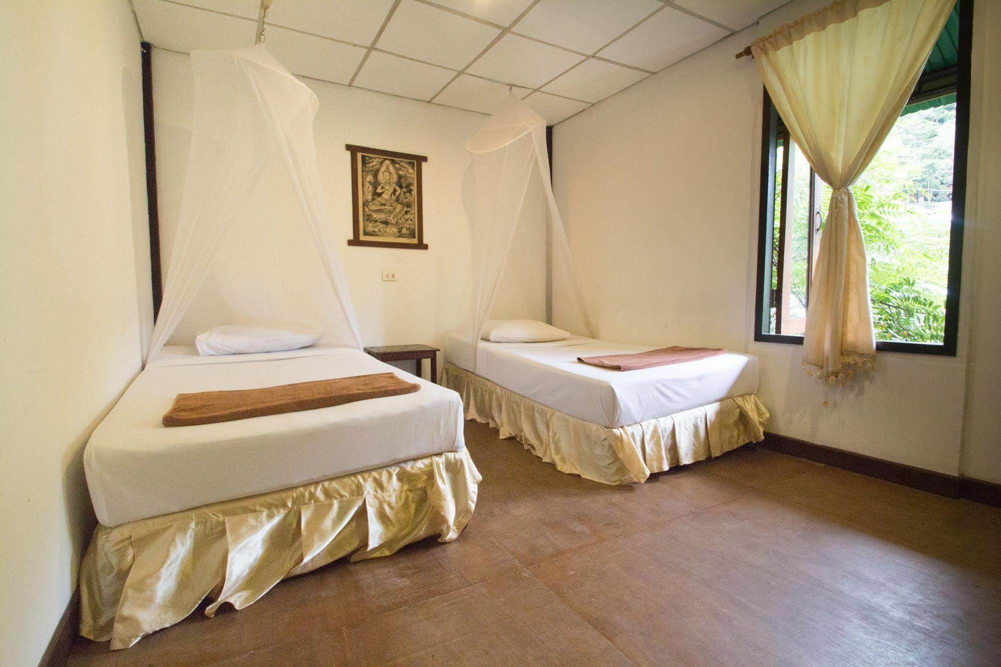 Tropical Garden Bungalow Phi Phi Don Exterior foto